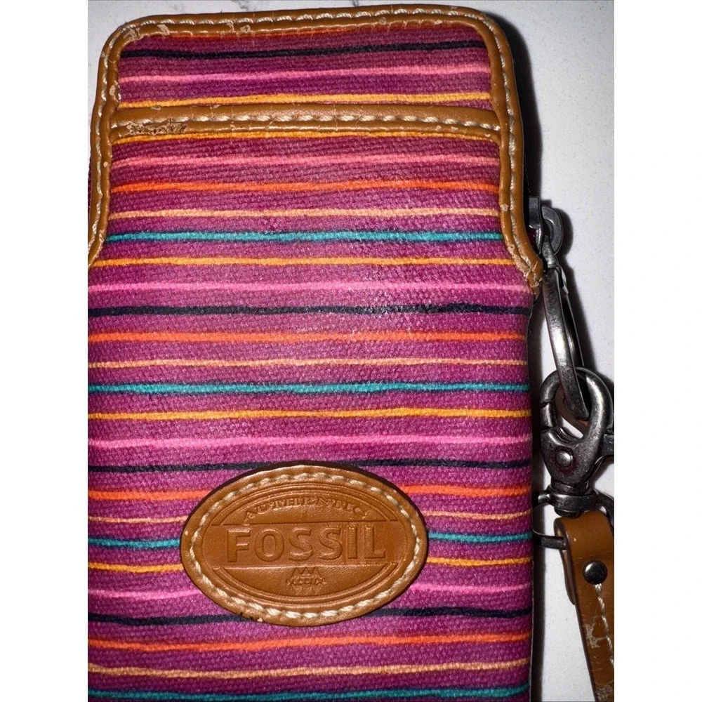 Fossil wristlet